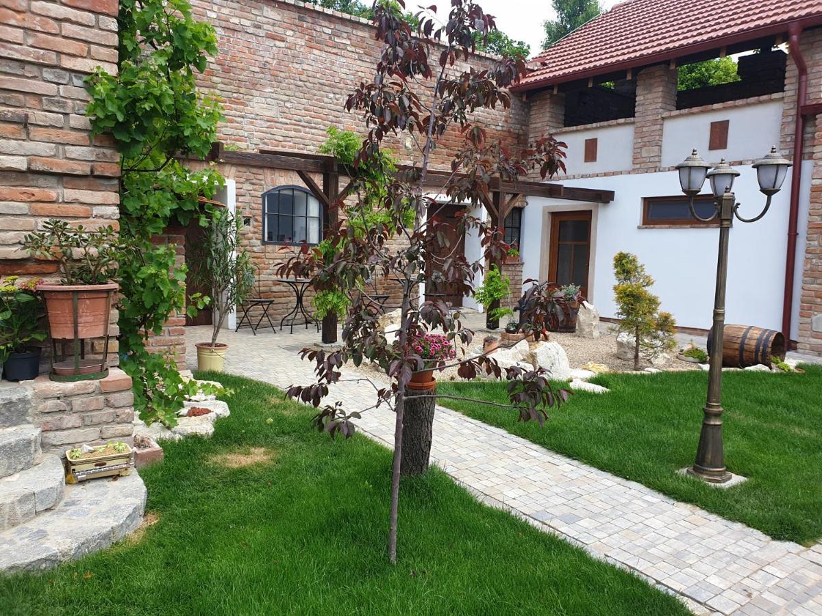 Apartmany In Veritas Мікулов Екстер'єр фото