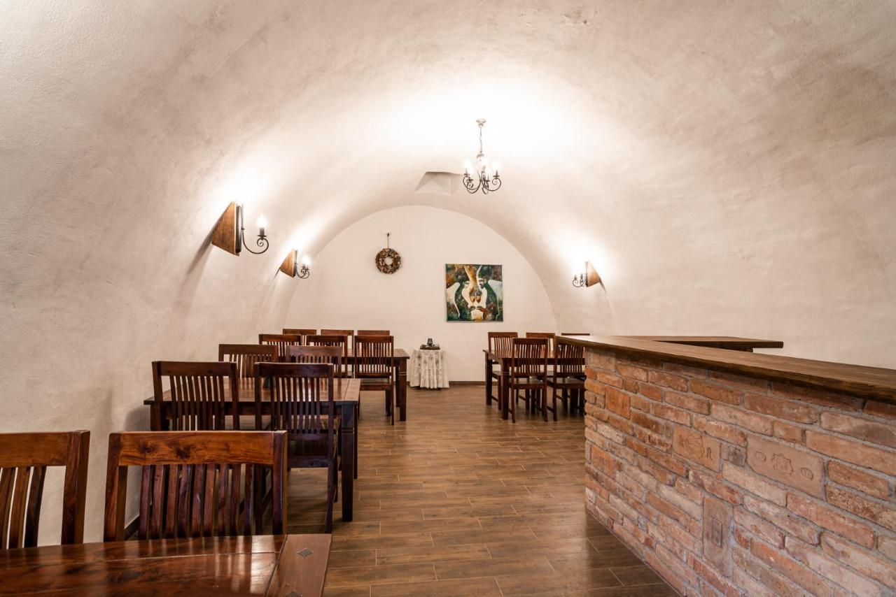 Apartmany In Veritas Мікулов Екстер'єр фото
