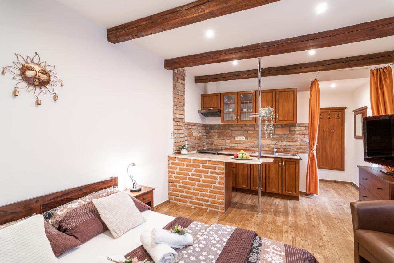 Apartmany In Veritas Мікулов Екстер'єр фото